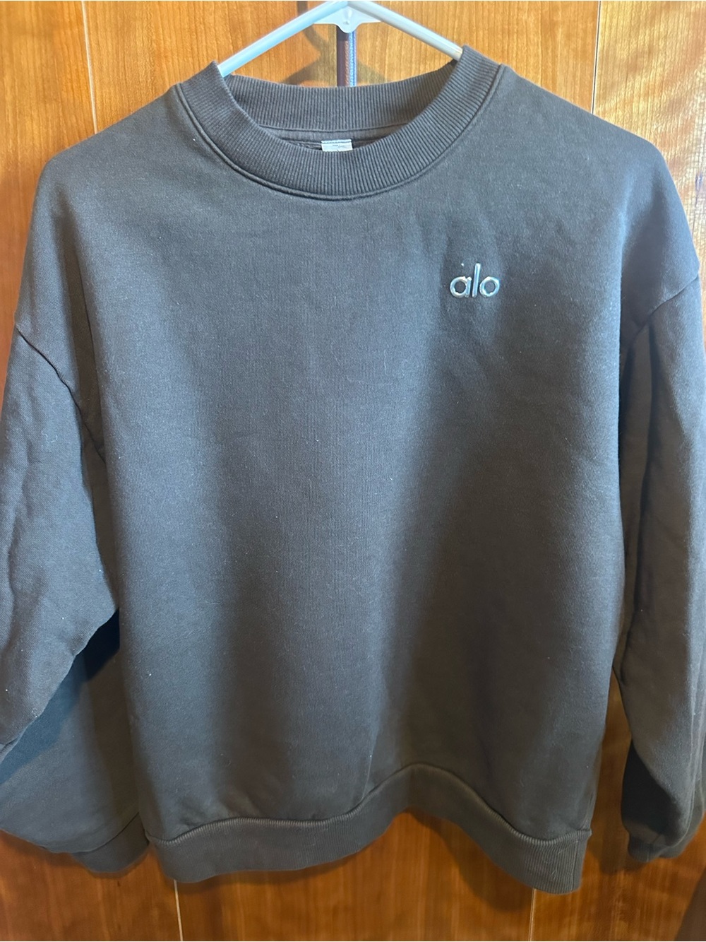 ALO Yoga Women's Crewneck Sweatshirt in Charcoal